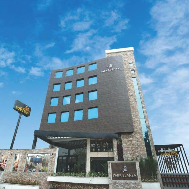 Hotel Park Elanza Chennai Exterior foto