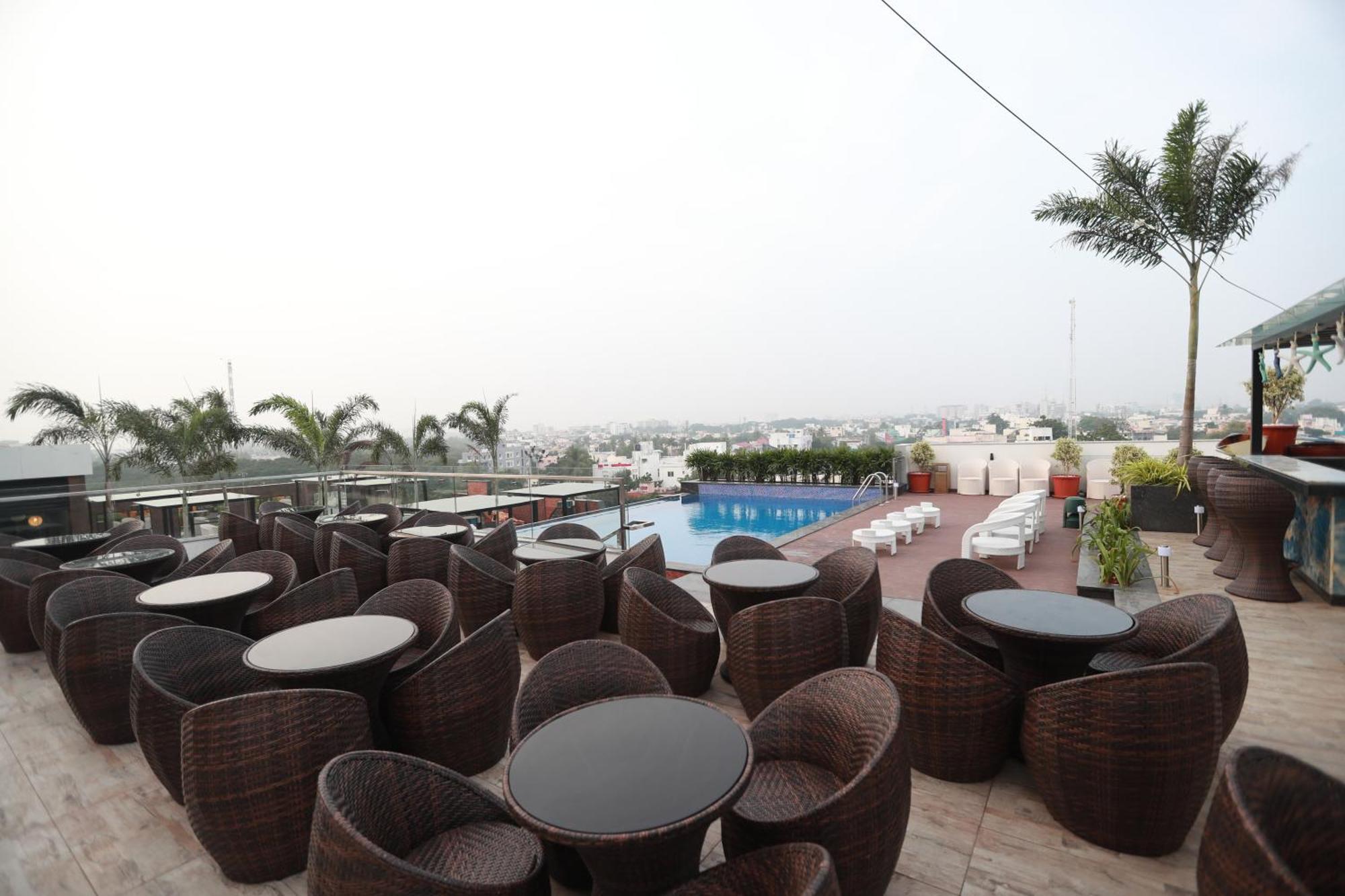Hotel Park Elanza Chennai Exterior foto